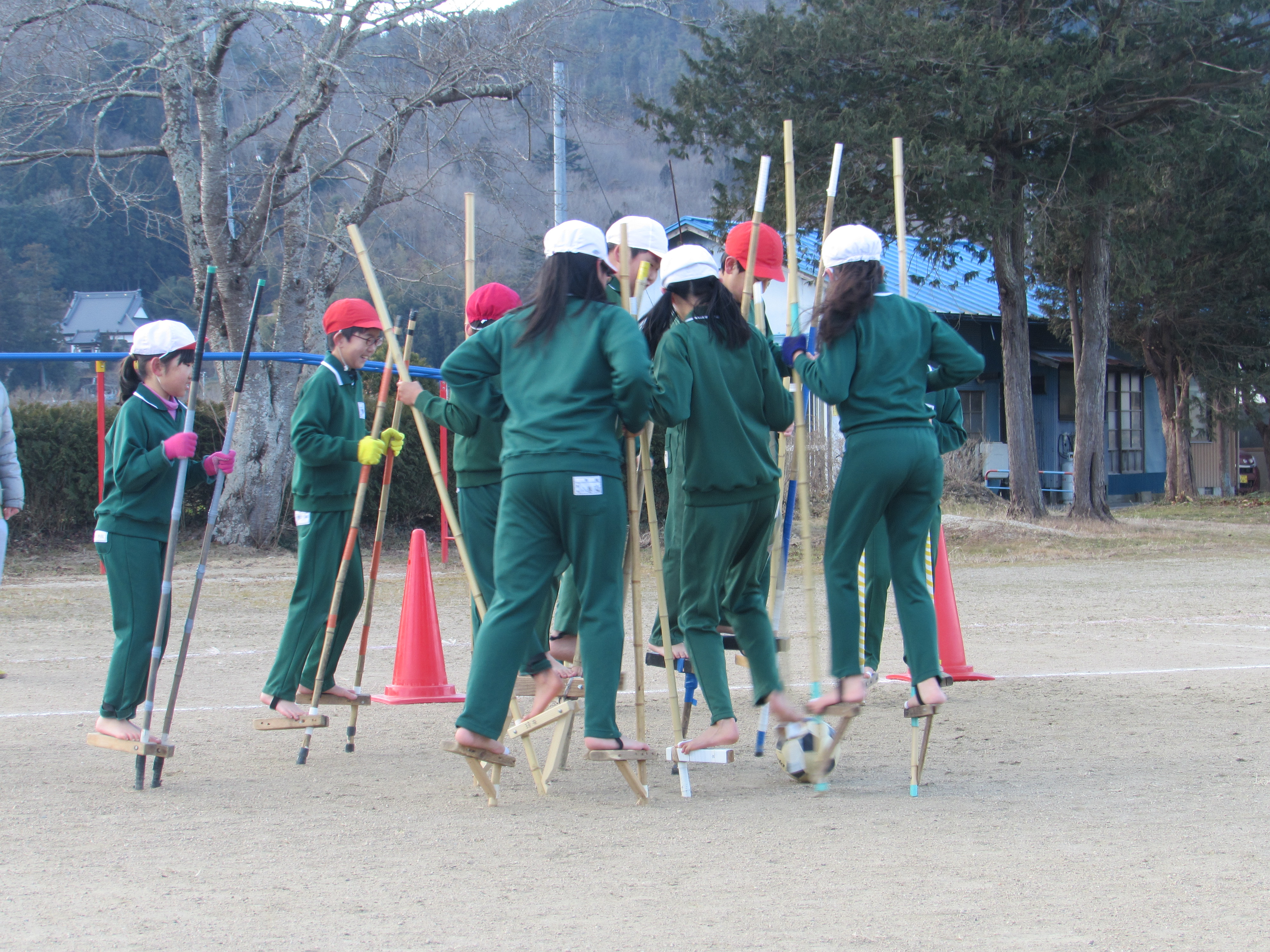 新春竹馬運動会写真