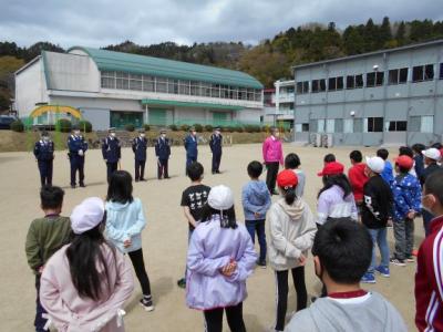 春の交通安全教室の様子