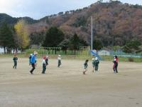 金山小学校の1・2年生持久走記録会