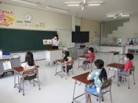 金山小学校での読み聞かせ