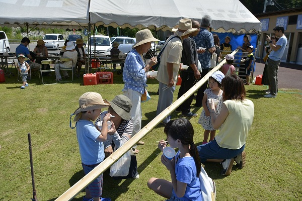 夏祭りの様子